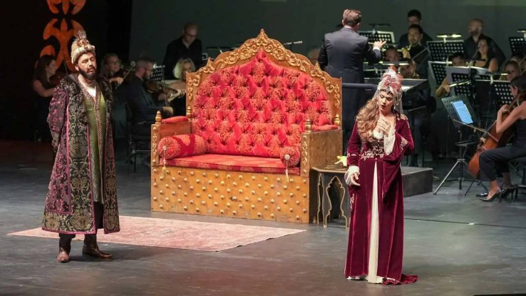 Antalya’da Osmanlı Esintili Mozart Operası İzleyenleri Mest Etti! 8